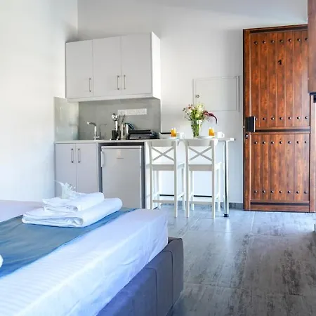 Kamaroporta Luxury アパートホテル *