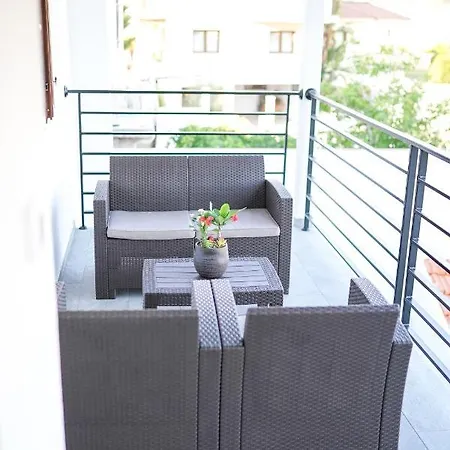 Kamaroporta Luxury Aparthotel *