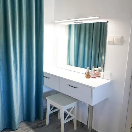 Kamaroporta Luxury Aparthotel *