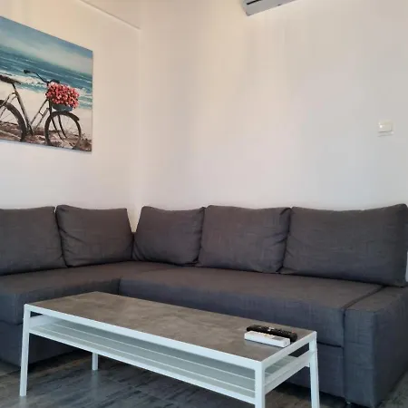 Ξενοδοχείο με διαμερίσματα Kamaroporta Luxury Agios Theodoros